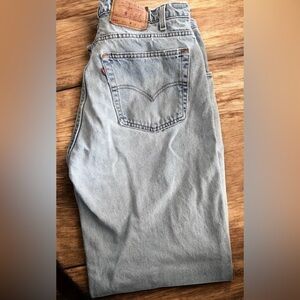 Vintage 90s Levi’s 560 Loose Fit Tapered Leg Men’s Size 38x34 USA Y2K Ligh Wash